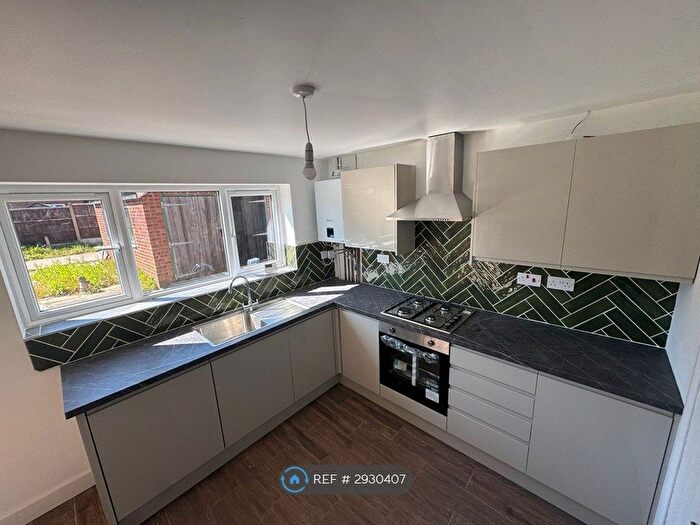 3 Bedroom End Of Terrace House To Rent In Springfield Close, Telford, TF4