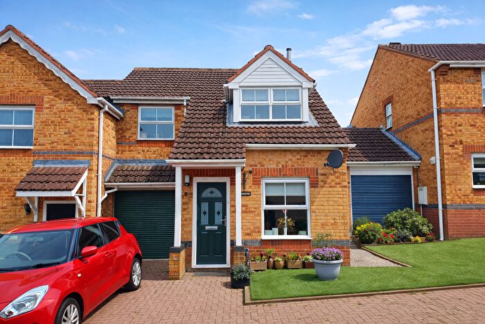 3 Bedroom Semi Detached House For Sale In Thornhill Close, Shildon, DL4