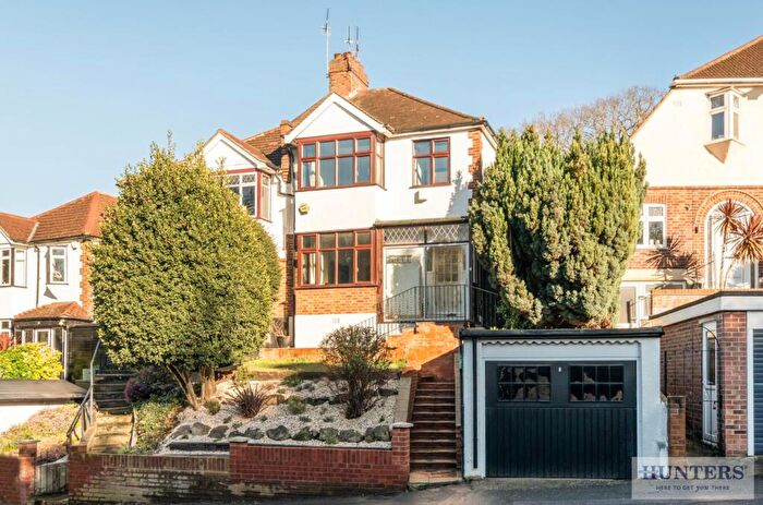 3 Bedroom Semi Detached House For Sale In New Road, Abbey Wood, SE2