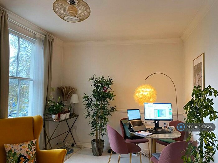 1 Bedroom Flat To Rent In Colvestone Crescent, London, E8