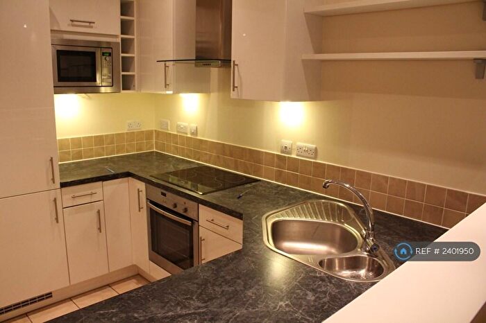 1 Bedroom Flat To Rent In Paramount, Swindon, SN1