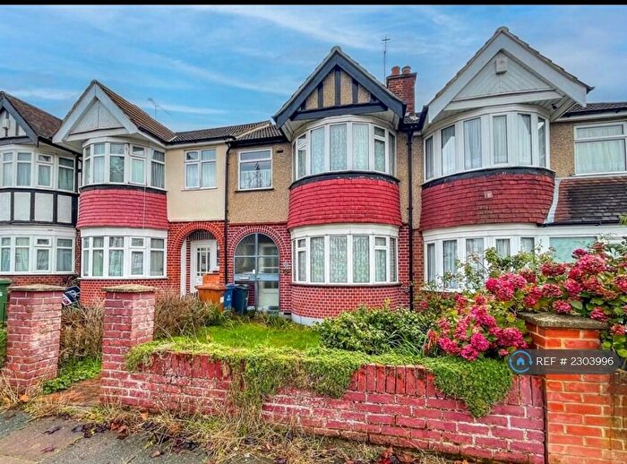 4 Bedroom Terraced House To Rent In Kings Road, Harrow, HA2