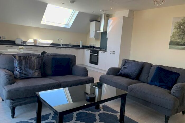 2 Bedroom Flat To Rent In Tewkesbury Place, Nether Street, Beeston, NG9