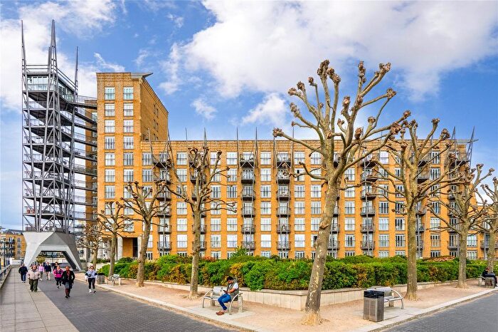 2 Bedroom Flat For Sale In Dundee Wharf, Three Colt Street, E14