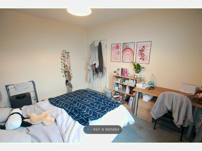 6 Bedroom Terraced House To Rent In Erleigh Road, Reading, RG1