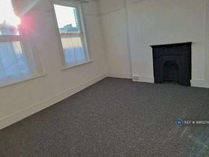 3 Bedroom Flat To Rent In High Street, Margate, CT9