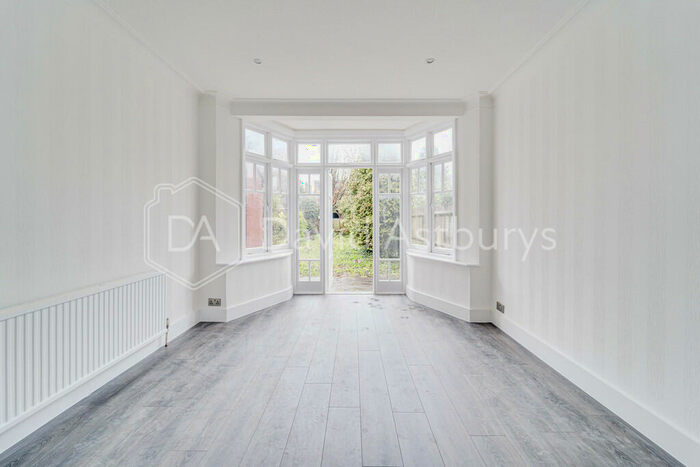 3 Bedroom Terraced House To Rent In Chase Way, Southgate, London, N14