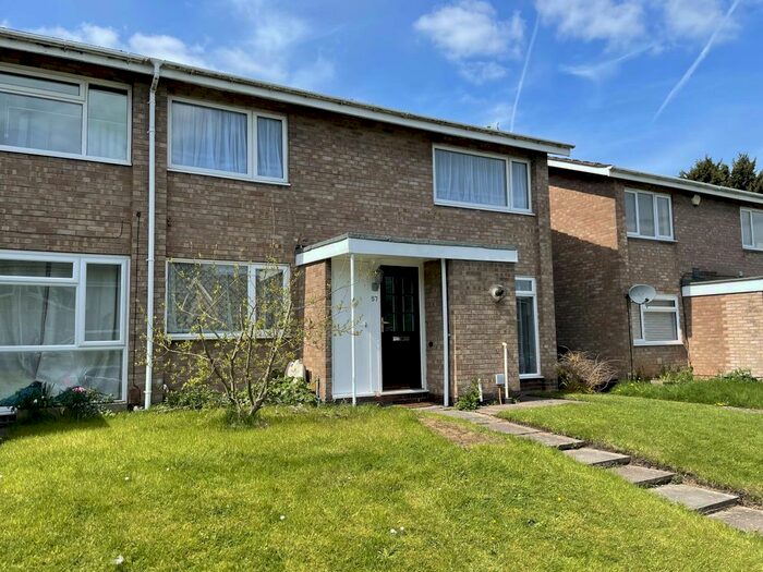 2 Bedroom Flat To Rent In Selby Close, Yardley, Birmingham, West Midlands, B26