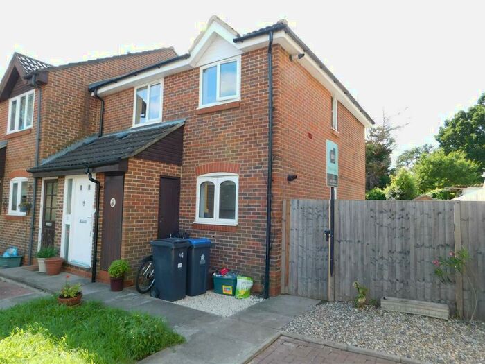 1 Bedroom Flat To Rent In Gladstone Road, Kingston, KT1