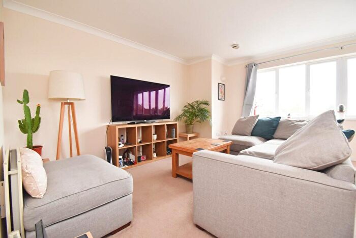 2 Bedroom Apartment For Sale In Church Street, Walton-on-Thames, KT12