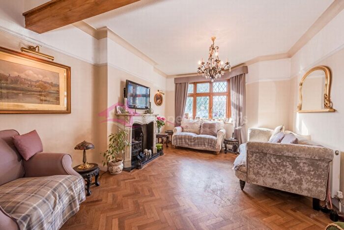 3 Bedroom Terraced House To Rent In Hale Grove Gardens, Mill Hill, NW7