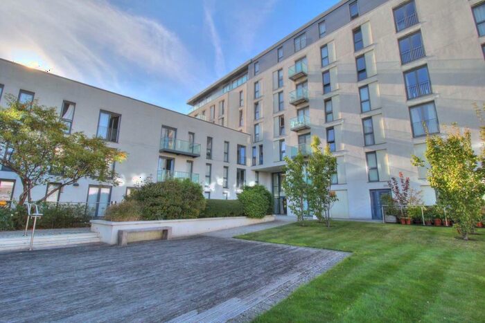 2 Bedroom Apartment To Rent In The Hayes, Cardiff, CF10