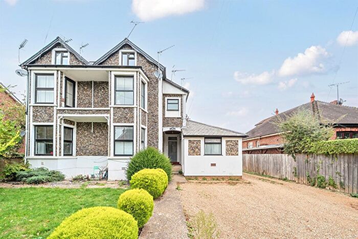 1 Bedroom Maisonette For Sale In Ray Park Road, Maidenhead, SL6