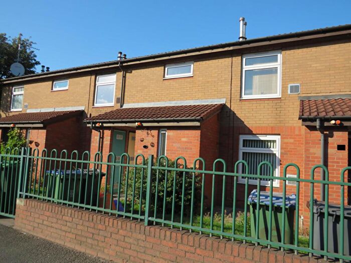 2 Bedroom Flat To Rent In Dudley Road, Oldbury, B69
