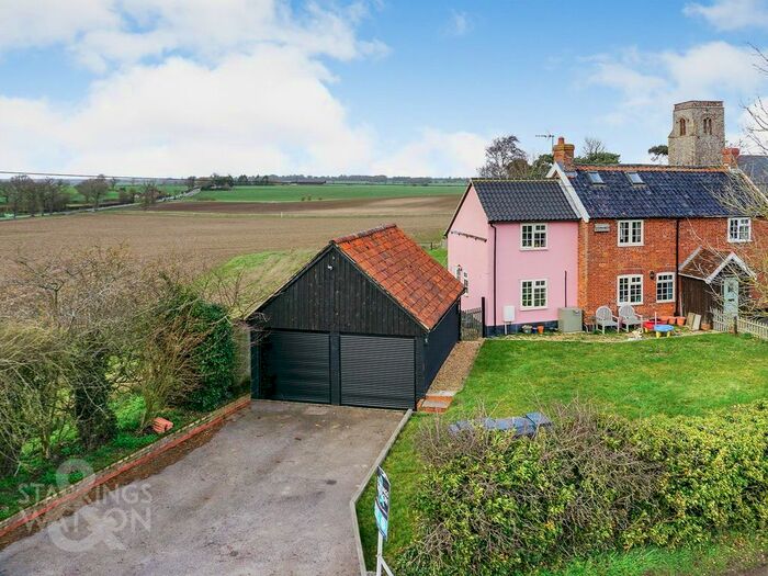 3 Bedroom Cottage For Sale In Church Cottage, Top Road, Ilketshall St Lawrence, NR34