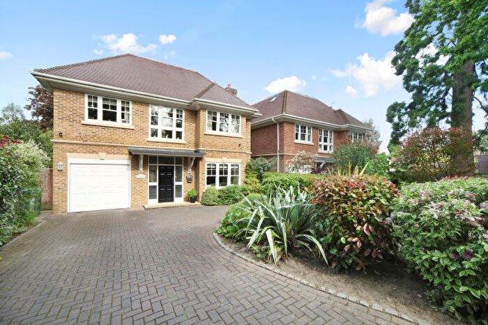 5 Bedroom Detached House To Rent In Stevens Lane, Esher, KT10