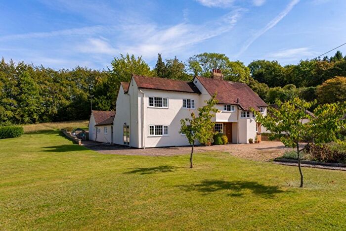 5 Bedroom Detached House For Sale In Cadsden Road, Princes Risborough, HP27