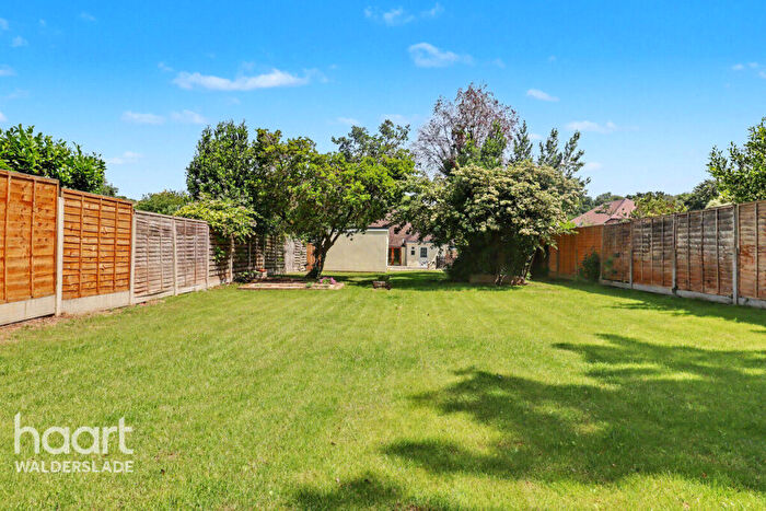3 Bedroom Detached Bungalow For Sale In Maidstone Road, Gillingham, ME8