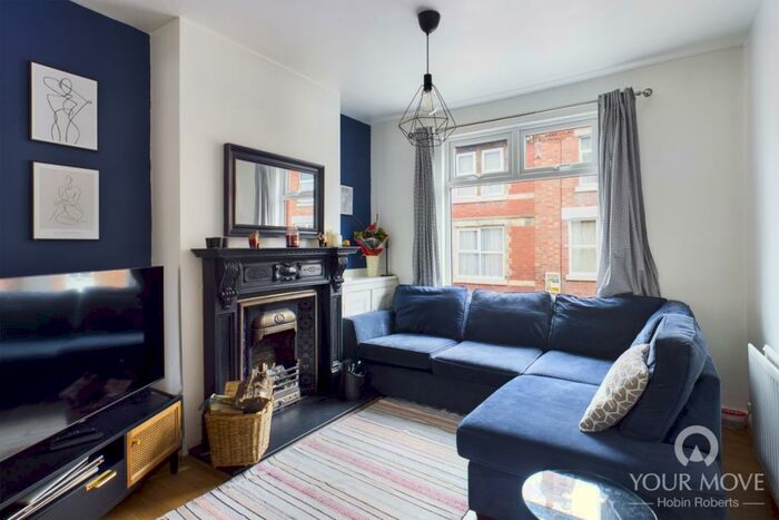 3 Bedroom Terraced House To Rent In Granville Street, Kettering, Northamptonshire, NN16