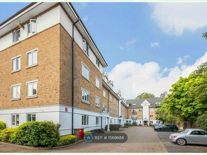 1 Bedroom Flat To Rent In Riverside Court, Blackheath, SE3