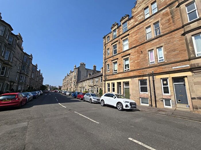 1 Bedroom Flat To Rent In Darnell Road, Trinity, Edinburgh, EH5