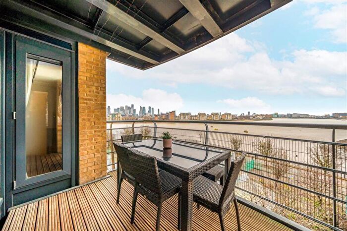 2 Bedroom Flat For Sale In Greenfell Mansions, Deptford, SE8