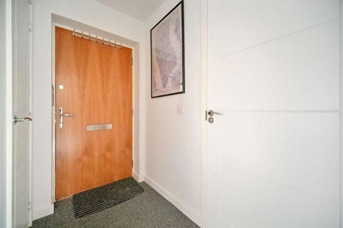 1 Bedroom Flat For Sale In Glenalmond Place, Edinburgh, EH11