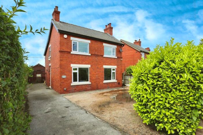 3 Bedroom Detached House For Sale In Bawtry Road, Austerfield, Doncaster, DN10