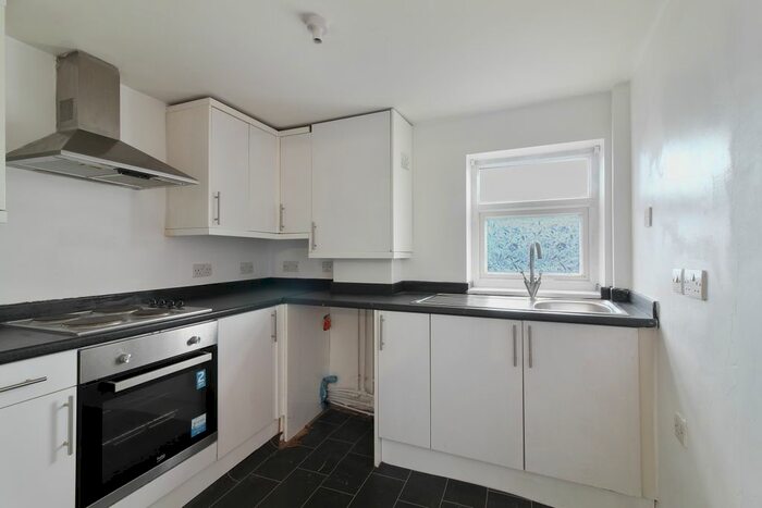 1 Bedroom Flat To Rent In Beckett Road, Doncaster, South Yorkshire, DN2