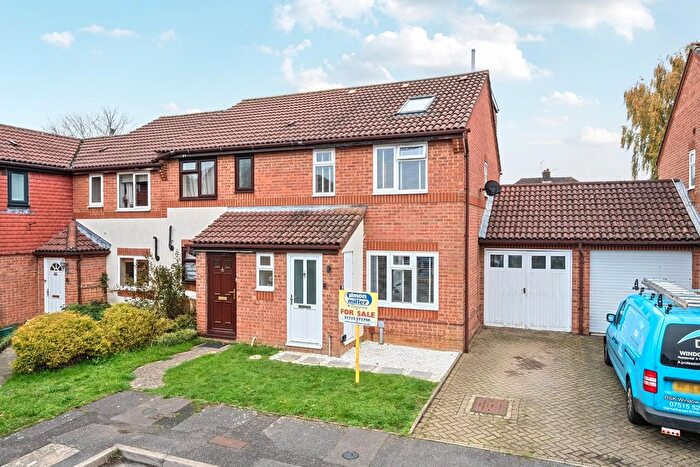 3 Bedroom Semi-Detached House For Sale In Willowmead, Leybourne, West Malling, ME19