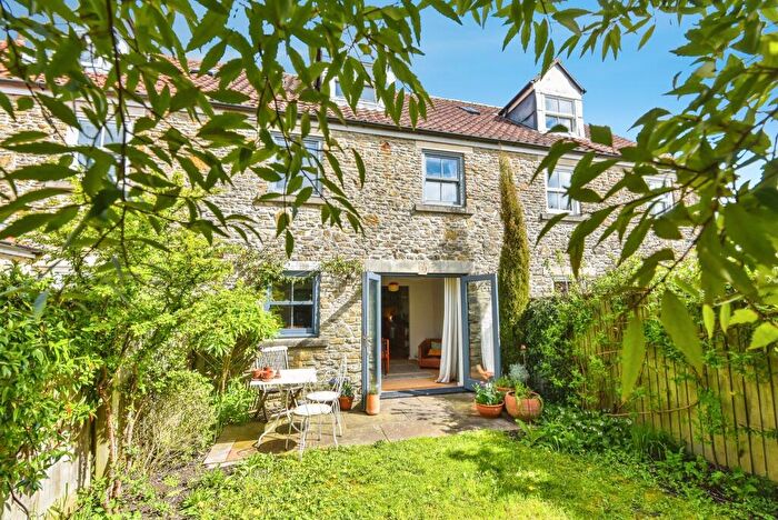 4 Bedroom Terraced House For Sale In Metchleys Yard, Frome, BA11