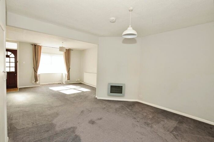 2 Bedroom Detached House For Sale In Windmill Street, Hythe, Kent, CT21