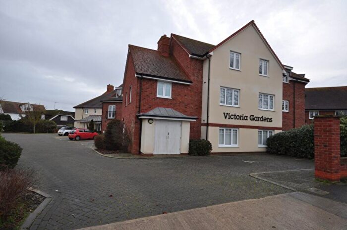 2 Bedroom Flat For Sale In Hadleigh Road, Frinton-on-sea, CO13