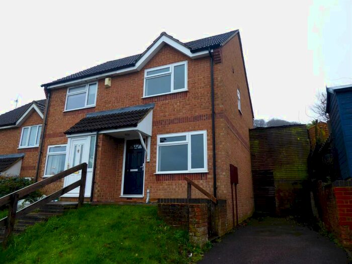 2 Bedroom End Of Terrace House To Rent In The Slade, Dursley, GL11