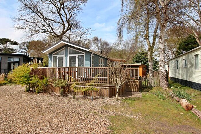 2 Bedroom Mobile/park Home For Sale In Minsmere Road, Dunwich, Saxmundham, IP17