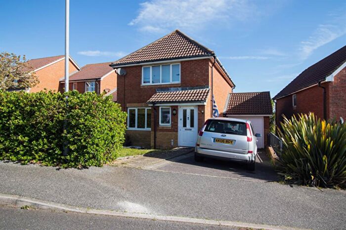 3 Bedroom House For Sale In Haven Way, Newhaven, BN9