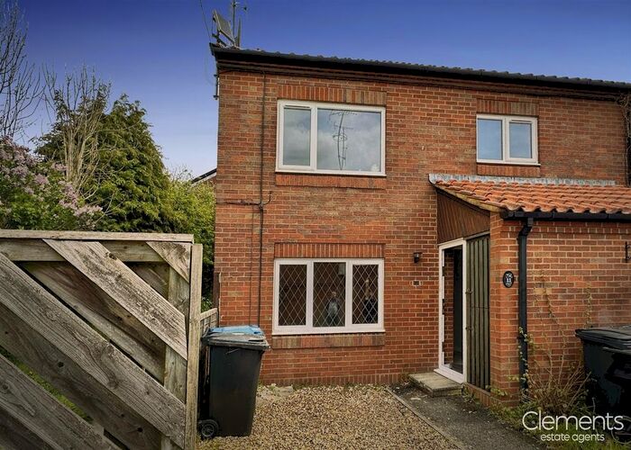 1 Bedroom Maisonette To Rent In Barn Close, Hemel Hempstead, HP3