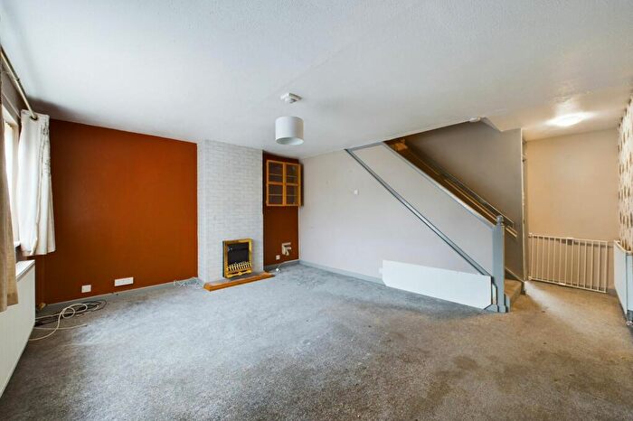 3 Bedroom Terraced House For Sale In Edith Cavell Close, Thetford, IP24