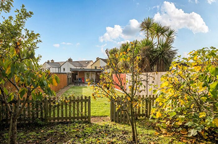 3 Bedroom Semi Detached House For Sale In Chudleigh Road, Kingsteignton, Newton Abbot, Devon, TQ12