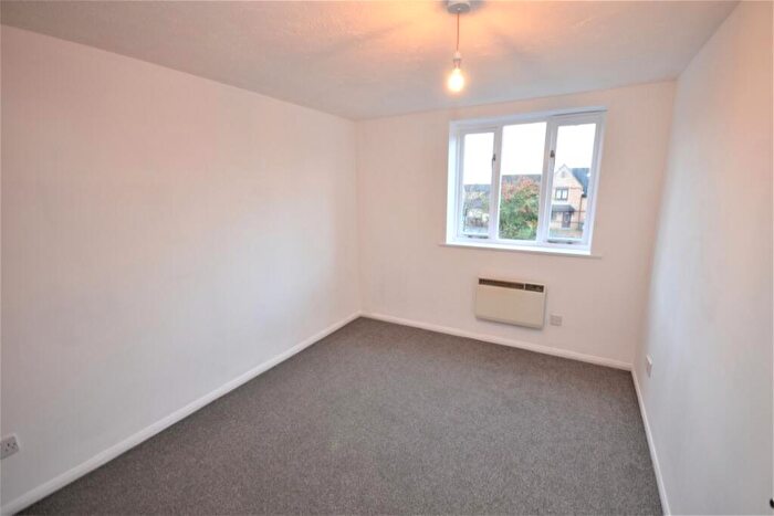 1 Bedroom Flat To Rent In Hirondelle Close, Duston, Northampton, NN5