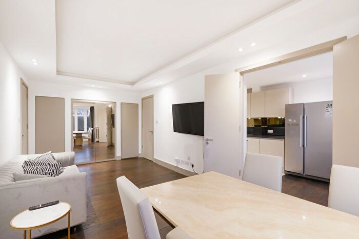 2 Bedroom Flat To Rent In William Court, Hall Road, NW8