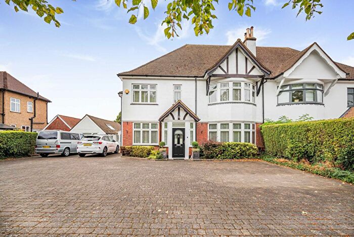 5 Bedroom Semi-Detached House For Sale In Bromley Common, Bromley, BR2