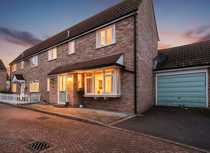 3 Bedroom Semi-Detached House For Sale In Harvest Close, South Woodham Ferrers, CM3