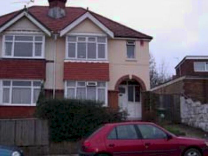 6 Bedroom Semi-Detached House To Rent In Arnold Road, Southampton, SO17