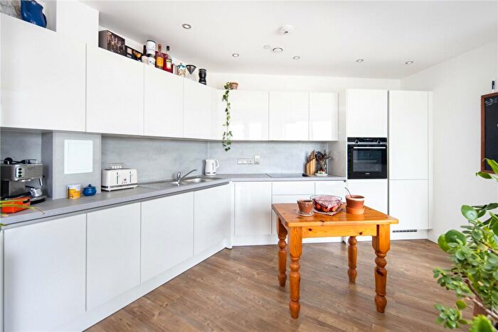 1 Bedroom Flat For Sale In Outfall Building, Bundocks Walk, Bow, London, E3