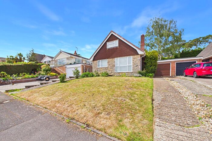 4 Bedroom Detached House For Sale In West Way, Broadstone, Dorset, BH18