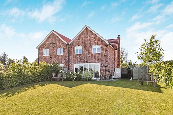 3 Bedroom Semi-Detached House For Sale In Woodland Valley, Great Bricett, IP7