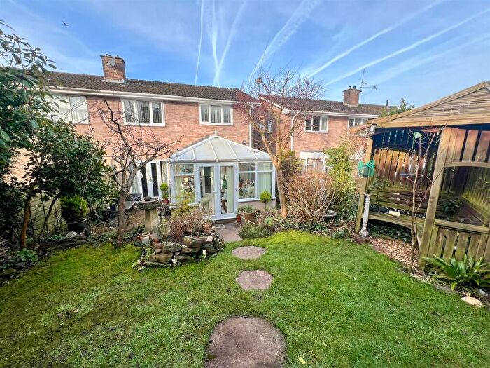 4 Bedroom Semi-Detached House For Sale In Dean Crescent, Littledean, Cinderford, GL14