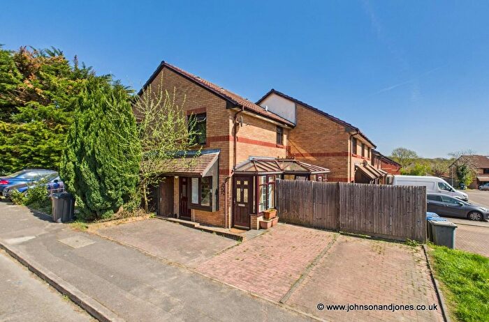 1 Bedroom Semi-Detached House To Rent In Mawbey Road, Ottershaw, KT16