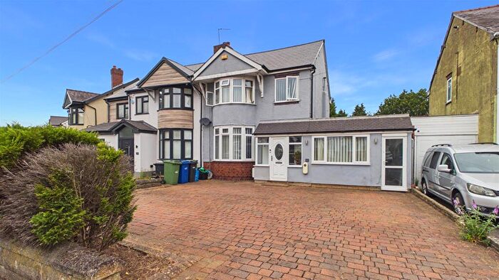 4 Bedroom Semi-Detached House For Sale In Greenhill Road, Halesowen, B62